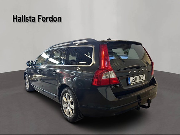 Volvo V70 4 of 19