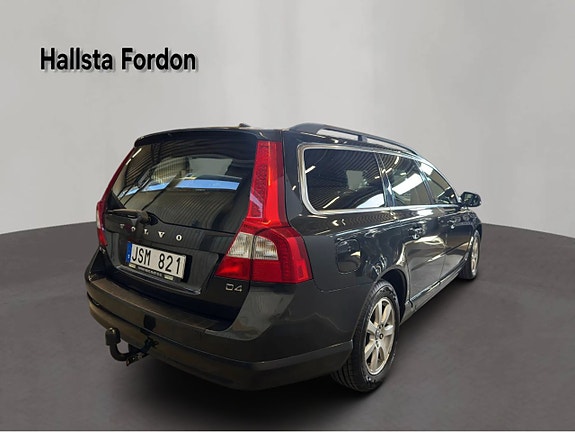 Volvo V70 6 of 19