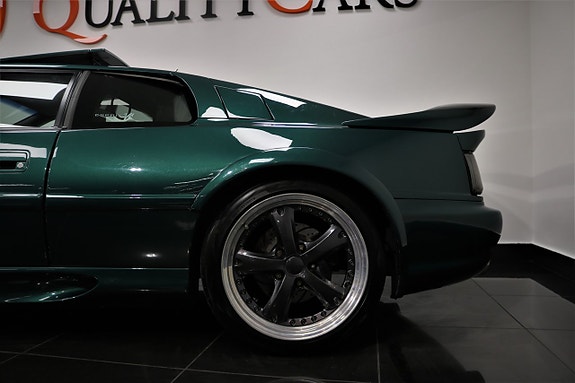 Lotus Esprit 16 of 25