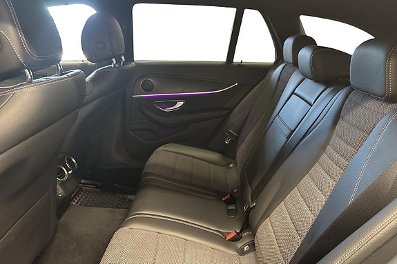 Mercedes-Benz E300 de 12 of 23
