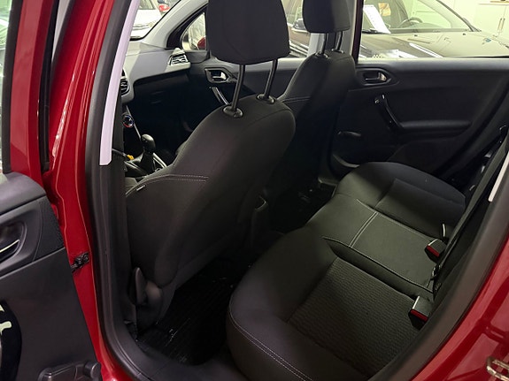 Peugeot 208 18 of 18