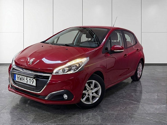 Peugeot 208 8 of 18