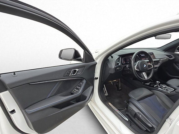 BMW 118i 10 of 30