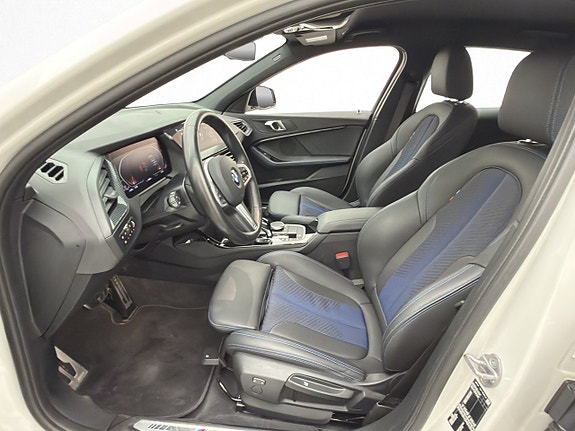 BMW 118i 11 of 30