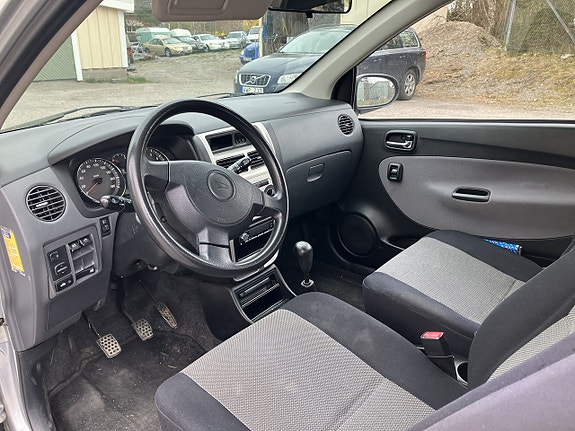 Daihatsu Mira 7 of 8