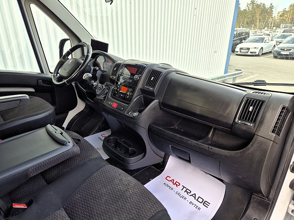 Peugeot Boxer 27 of 29