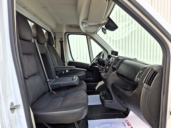 Peugeot Boxer 29 of 29