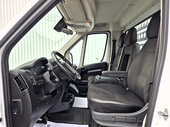 Peugeot Boxer 19 of 29