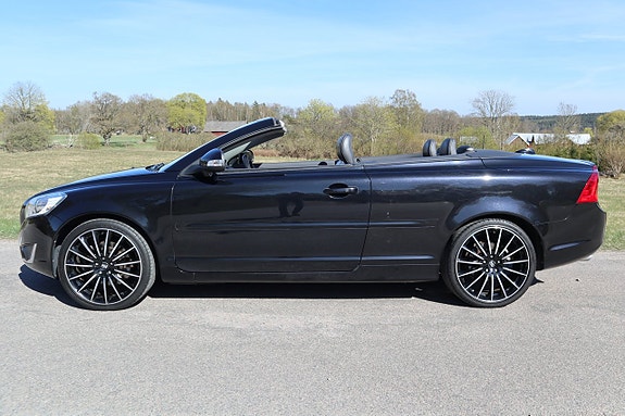 Volvo C70 2 of 5