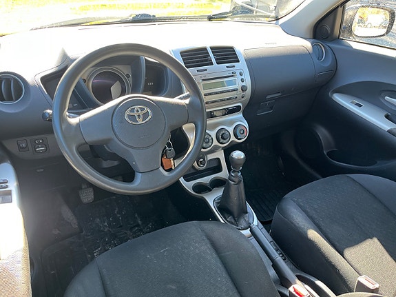 Toyota Urban Cruiser 5 of 5