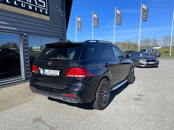 Mercedes-Benz GLE350 d 3 of 5