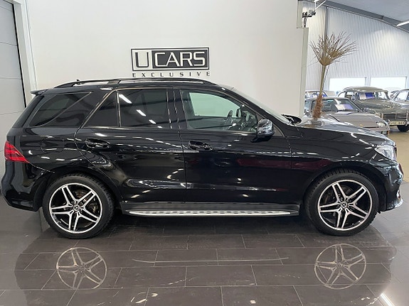 Mercedes-Benz GLE350 d 2 of 19