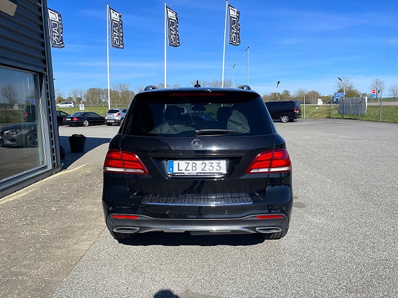 Mercedes-Benz GLE350 d 4 of 5