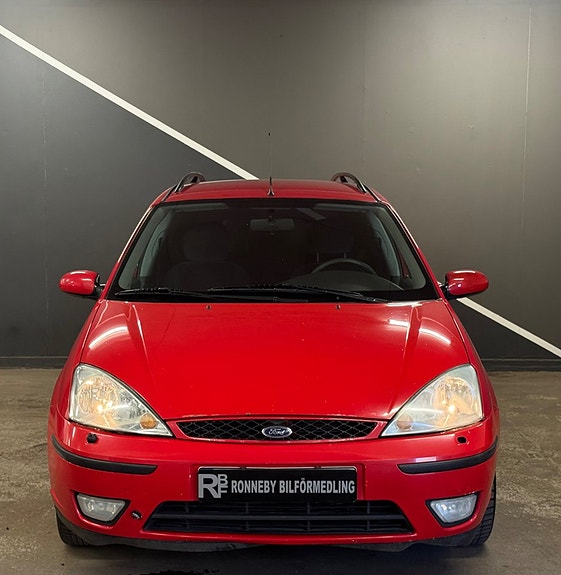 Ford Focus 2 of 15
