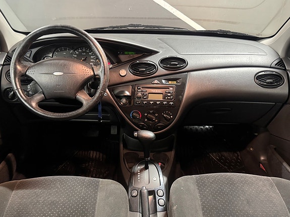 Ford Focus 12 of 15