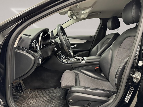 Mercedes-Benz C200 11 of 22