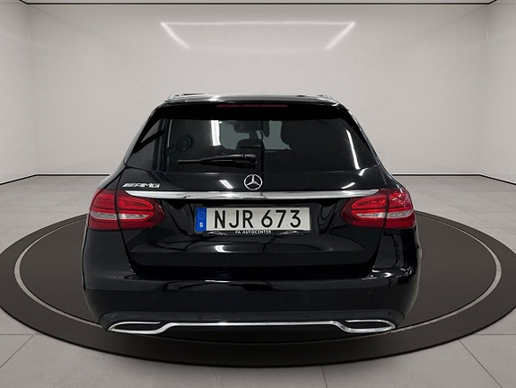 Mercedes-Benz C200 22 of 22