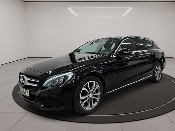 Mercedes-Benz C200 3 of 22