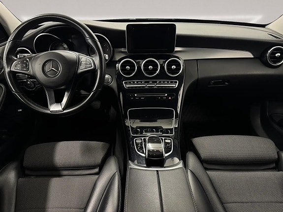 Mercedes-Benz C200 12 of 22