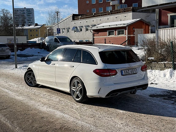 Mercedes-Benz C43 2 of 15