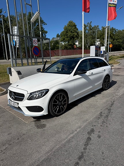 Mercedes-Benz C43 4 of 15