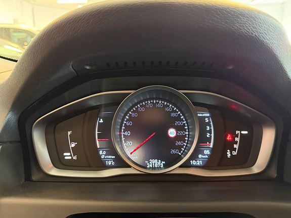 Volvo XC70 23 of 29