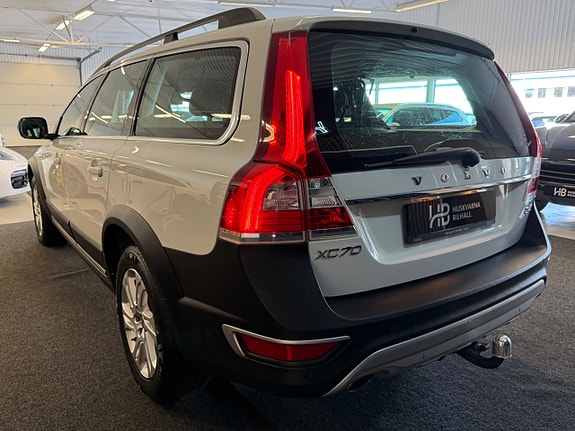 Volvo XC70 15 of 29