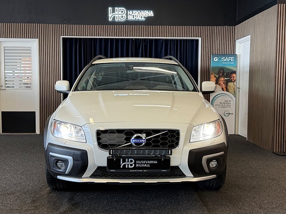 Volvo XC70 2 of 29