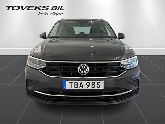 Volkswagen Tiguan 5 of 5