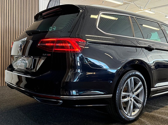 Volkswagen Passat 7 of 30