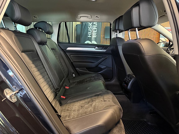 Volkswagen Passat 11 of 30