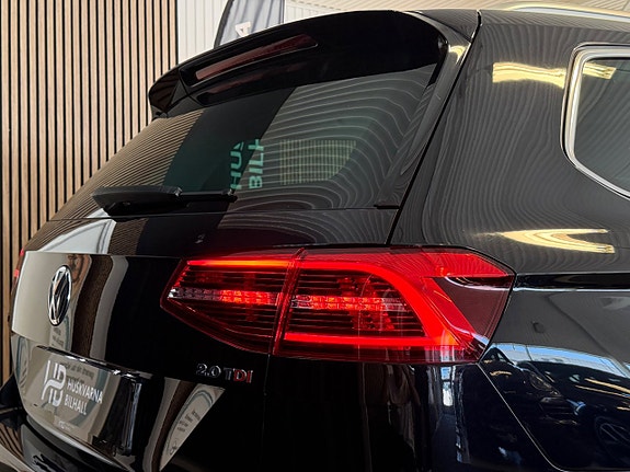 Volkswagen Passat 8 of 30