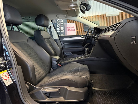 Volkswagen Passat 9 of 30
