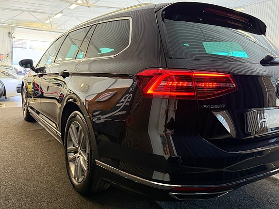 Volkswagen Passat 16 of 30