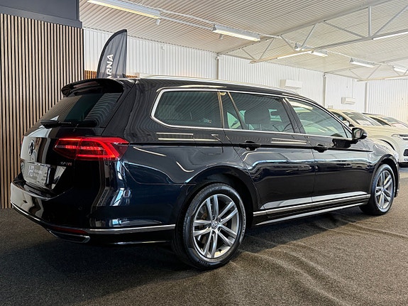 Volkswagen Passat 6 of 30