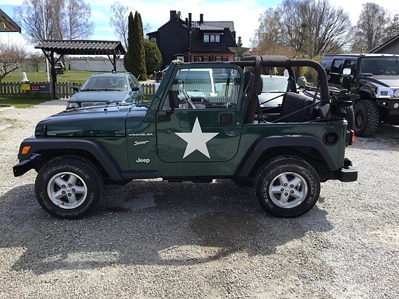 Jeep Wrangler 11 of 30