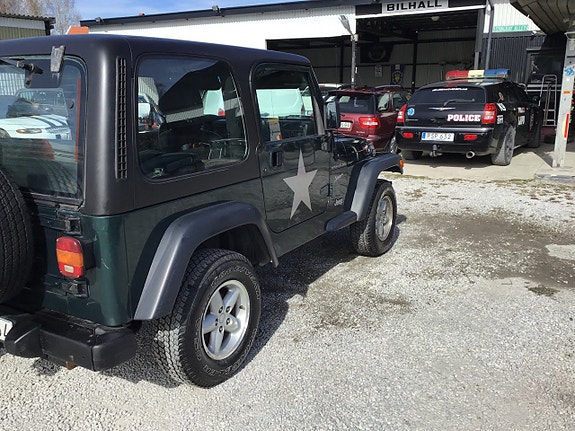 Jeep Wrangler 3 of 30