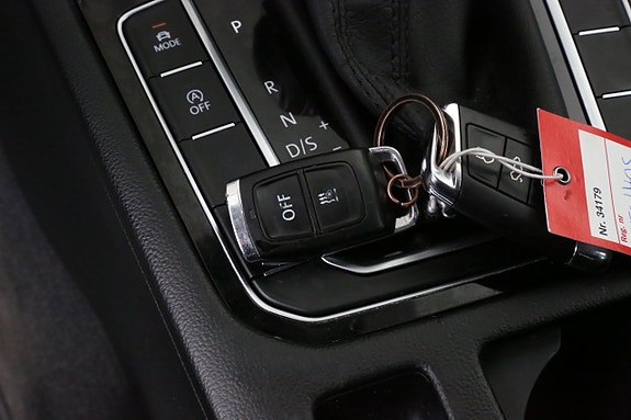 Volkswagen Passat 23 of 27