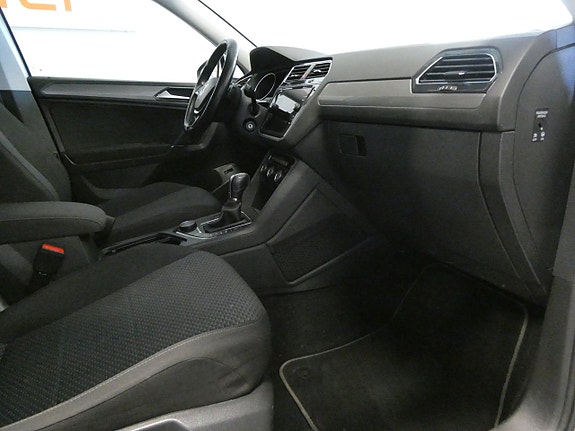 Volkswagen Tiguan Allspace 14 of 24