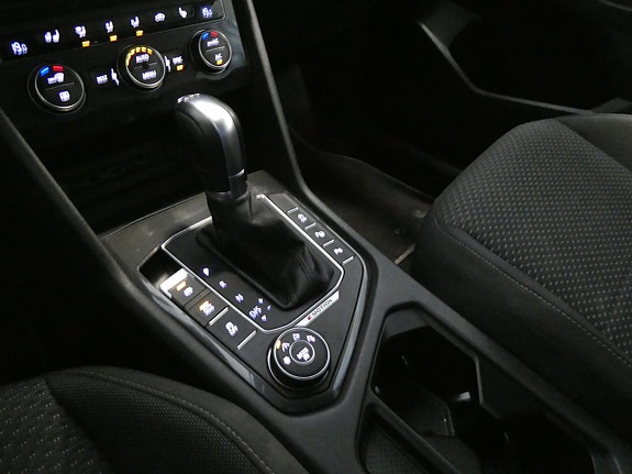 Volkswagen Tiguan Allspace 17 of 24