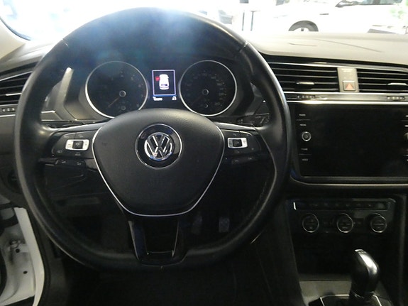 Volkswagen Tiguan Allspace 15 of 24