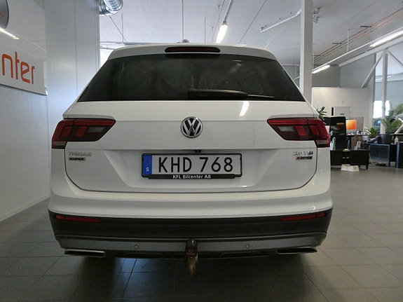 Volkswagen Tiguan Allspace 7 of 24