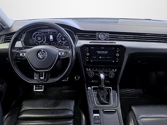 Volkswagen Passat Alltrack 8 of 17