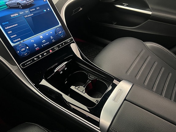 Mercedes-Benz C300 25 of 30