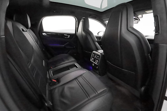 Porsche Cayenne Coupe 24 of 30
