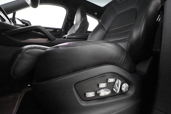 Porsche Cayenne Coupe 16 of 30