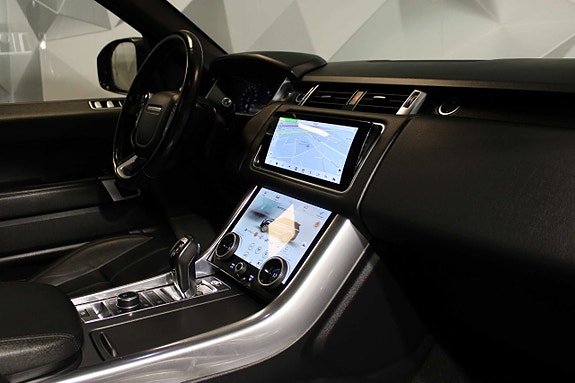 Land Rover Range Rover Sport 16 of 25