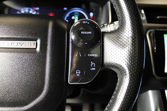 Land Rover Range Rover Sport 18 of 25