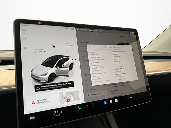 Tesla Model Y 24 of 30