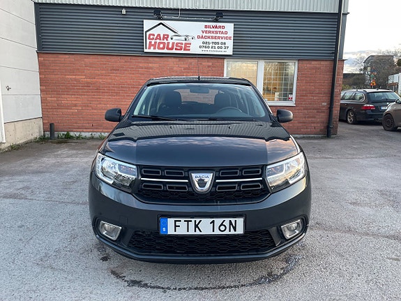 Dacia Sandero 2 of 5
